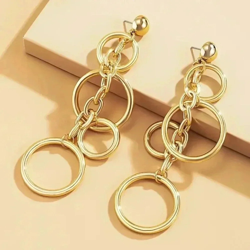 Dangle Earrings Hollow Circle To Circle (Color: Golden) - Picture 4 of 5